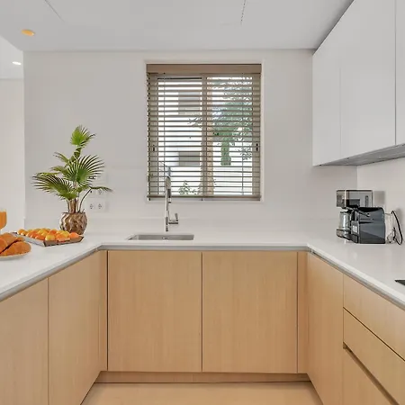 Palo Alto - Elegant 3 Bed Apartment