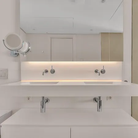 Palo Alto - Elegant 3 Bed Apartment *