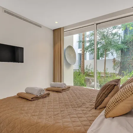 Palo Alto - Elegant 3 Bed Apartment